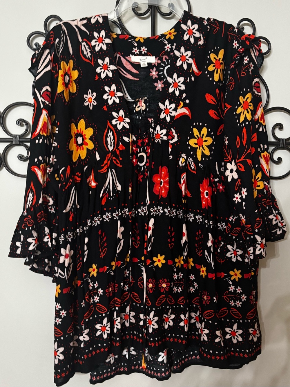 Easel Small Blouse Boho Themed